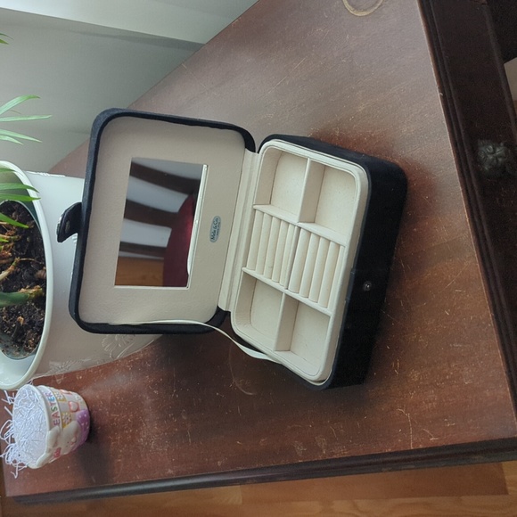 Mele & Co jewelery box - Picture 2 of 12